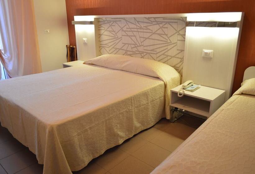 اتاق راحتی سه تخته, Villa Paola