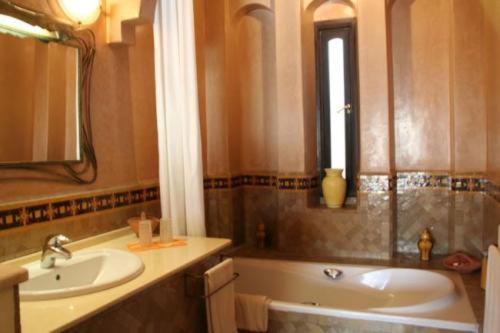 سوییت, Villa Riadana