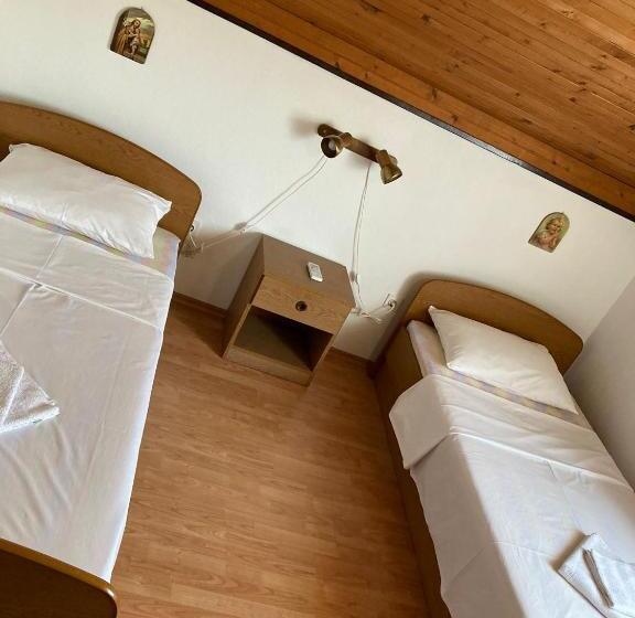 اتاق استاندارد, Mir