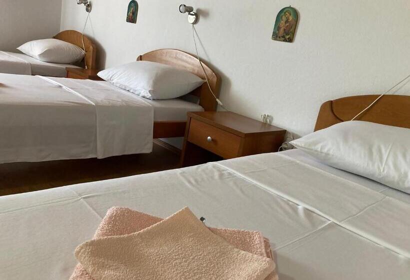 اتاق استاندارد سه نفره, Mir