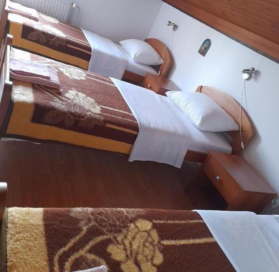 اتاق استاندارد سه نفره, Mir