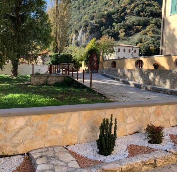 Апартаменты 1 Спальня с Террасой, Residence Il Giardino Sul Fiume Nera