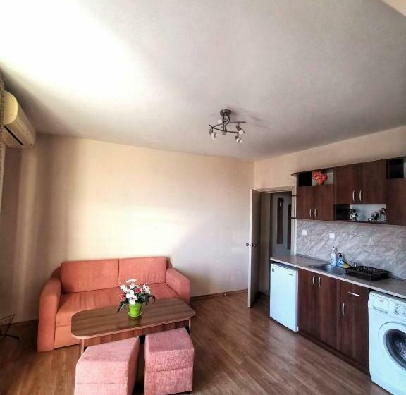 Семейный Номер, Guesthouse Sonya