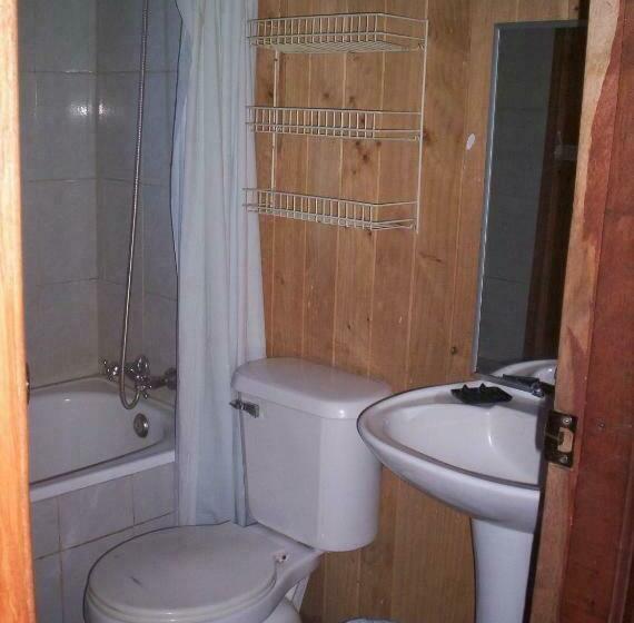 ルームシェアのワンベッド, Hostal Quillelhue