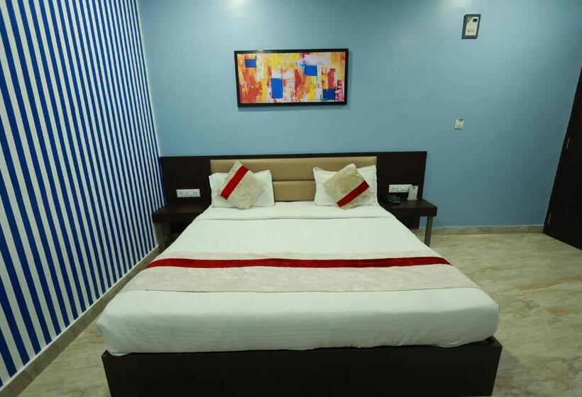 Deluxe Rum, Jai Harsh