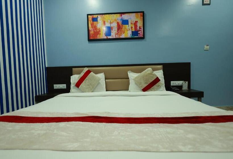 Deluxe Rum, Jai Harsh