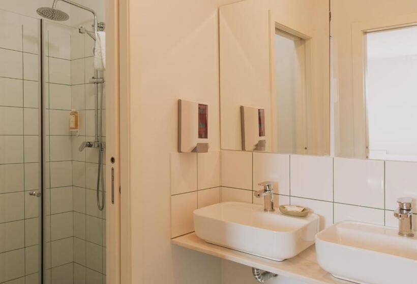 标准间, Quinta Da Quinhas