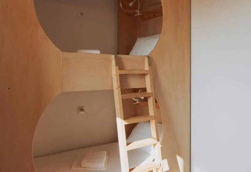 エコノミー４人部屋, Quinta Da Quinhas