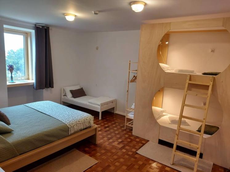 家庭间, Quinta Da Quinhas