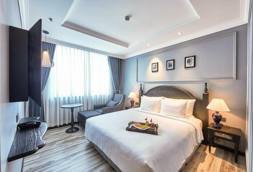 اتاق لوکس, Hôtel D’melin