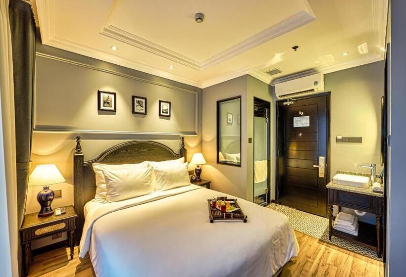 اتاق سوپریور با تخت بزرگ, Hôtel D’melin