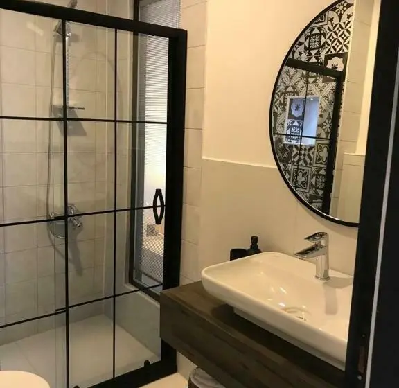 اتاق لوکس, Afi̇lli̇ Köşk