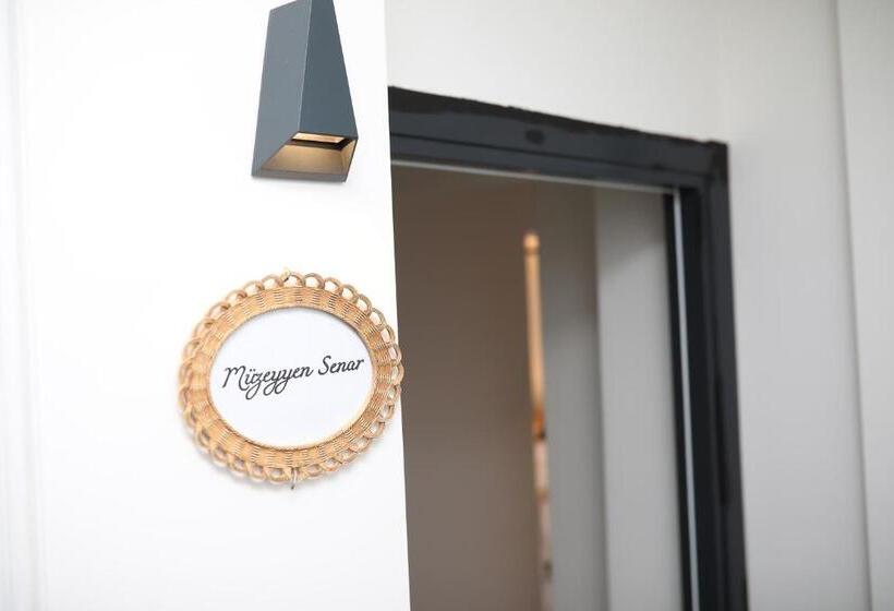 اتاق لوکس با تخت بزرگ, Afi̇lli̇ Köşk