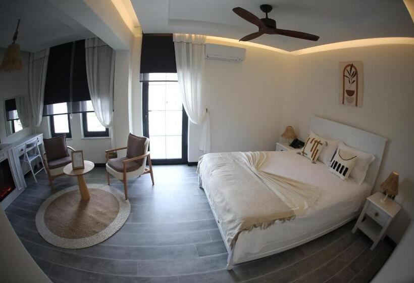 اتاق لوکس با تخت بزرگ, Afi̇lli̇ Köşk