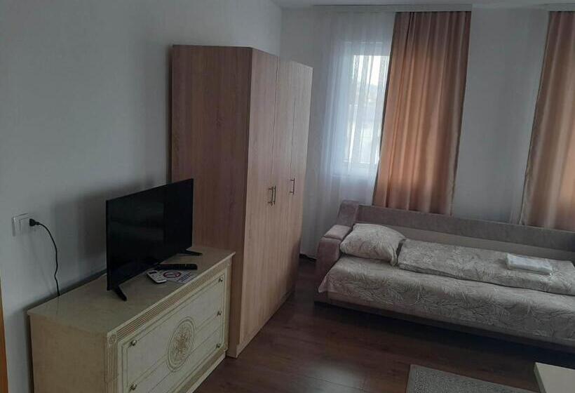 سوییت خانوادگی, Vila Centar Mb