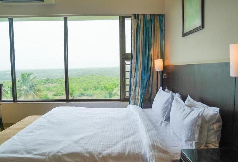 סוויטה נוף להרים, Greenleaf The Resort & Spa, Ganpatipule