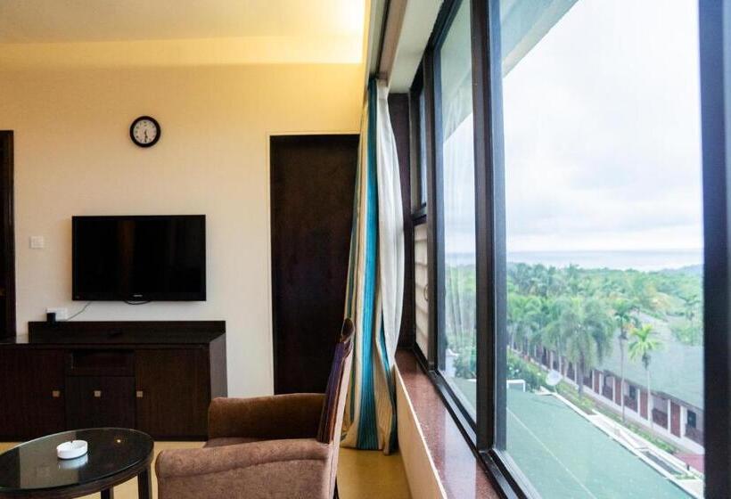 סוויטה נוף להרים, Greenleaf The Resort & Spa, Ganpatipule