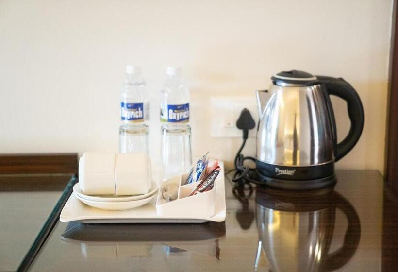 חדר סטנדרט עם מרפסת, Greenleaf The Resort & Spa, Ganpatipule