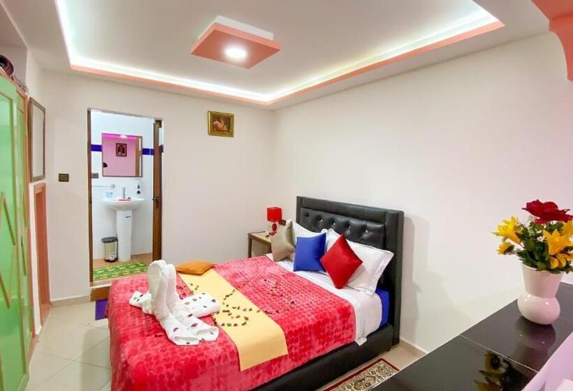 اتاق اکونومی, El Marsa La Playa