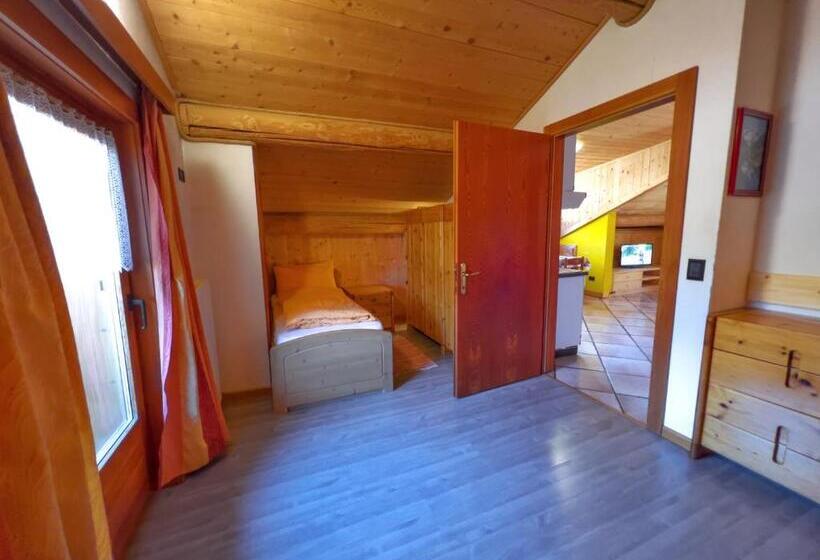 带1个卧室的顶楼公寓, Garni Francescato