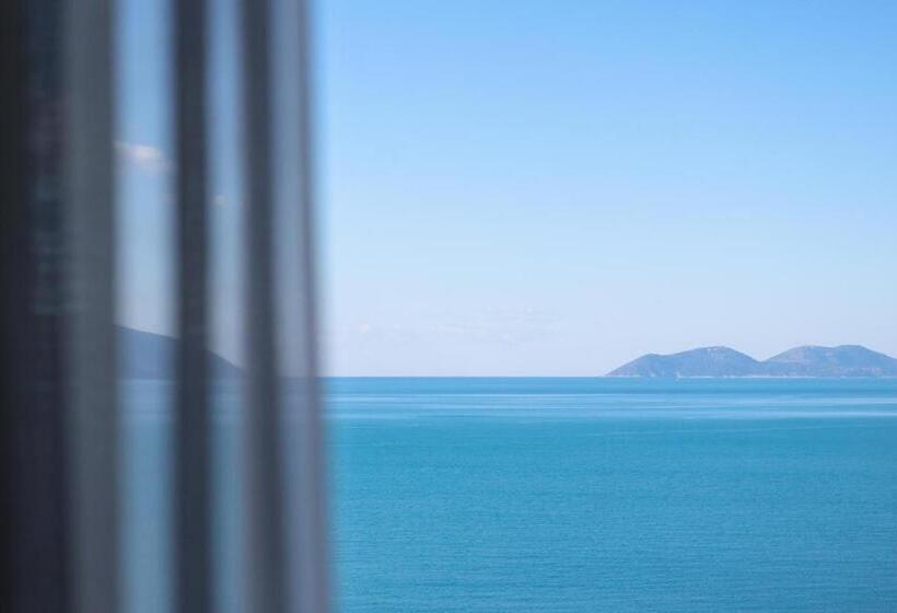 סוויטה משפחתית, Valza Boutique