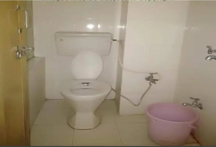 اتاق کلاسیک سه تخته, Pop Hotel K Kalpana Railway Station