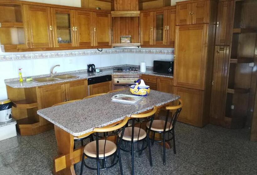 Дом 1 Спальня, Abrigo Das Andorinhas