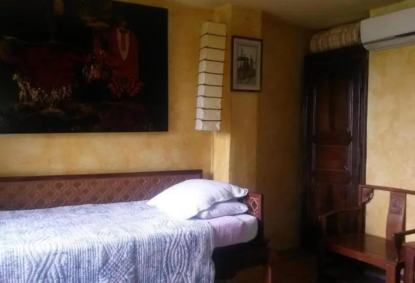 Standard-huone Puutarhanäkymä, Chambre D Hote Le Theron