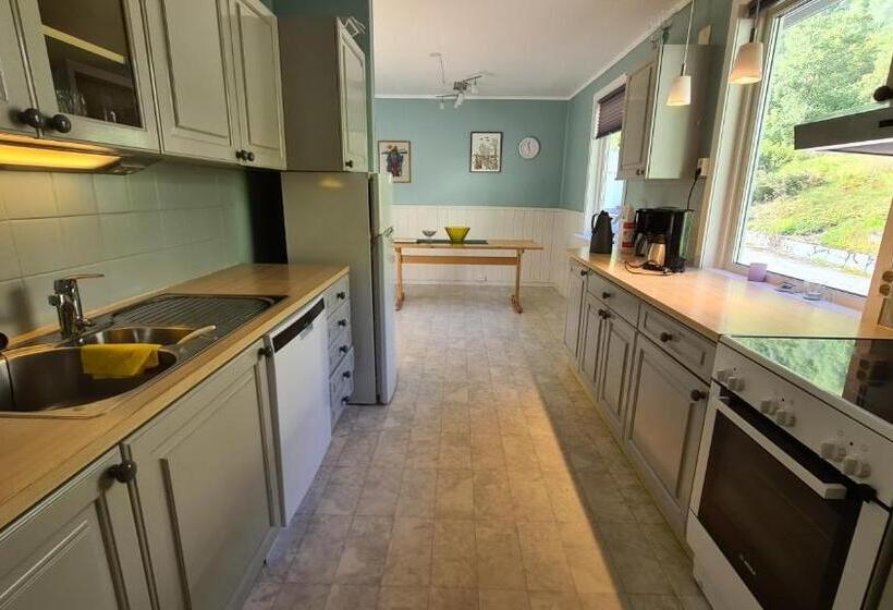 شقة 3 غرف, Trolltunga Lodge