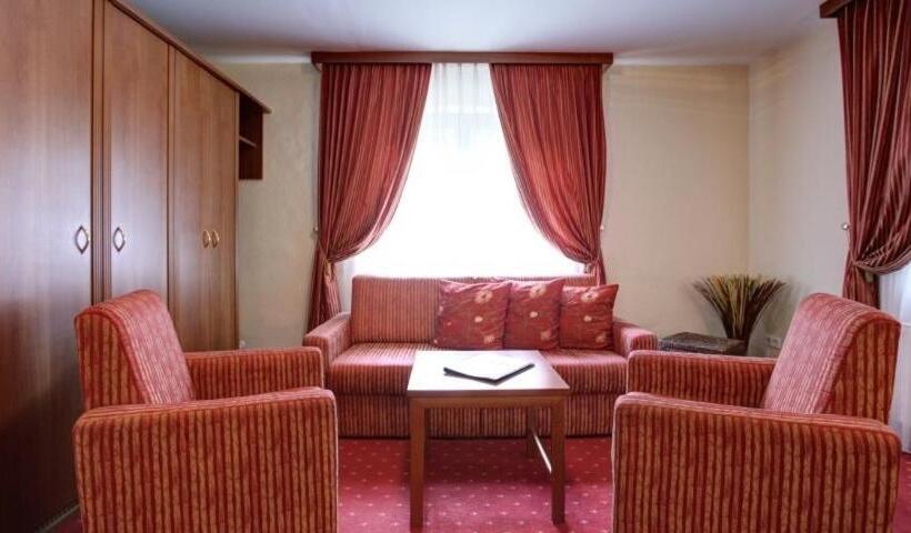 Standard Triple Room, Garni Hotel Kranich