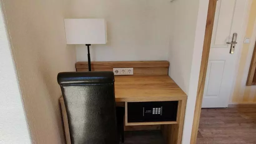 ベーシックルーム, Akzent Hotel Alte Direktionsvilla Kupfermühle