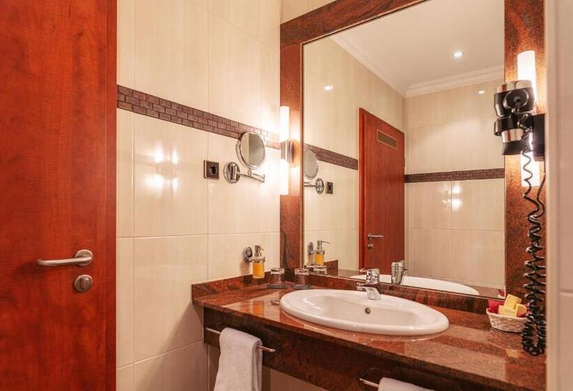 스탠다드 룸, Amaris