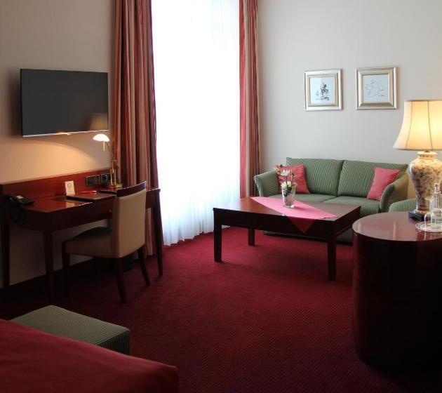 주니어 스위트, Amaris