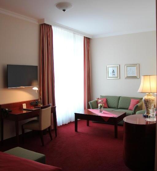 주니어 스위트, Amaris