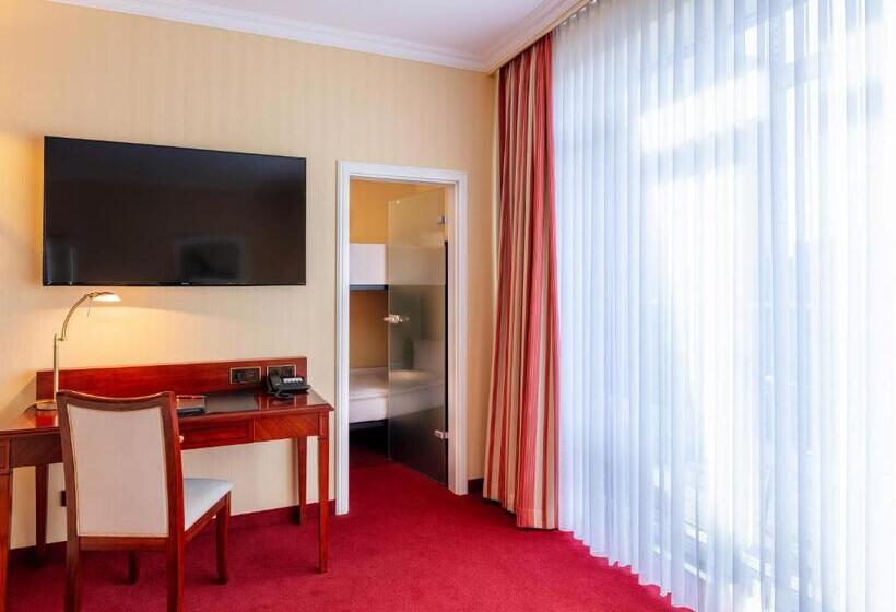 Family Suite, Amaris