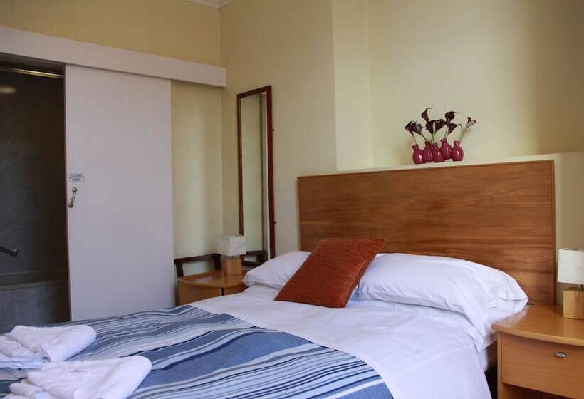 غرفة قياسية, Ambassador