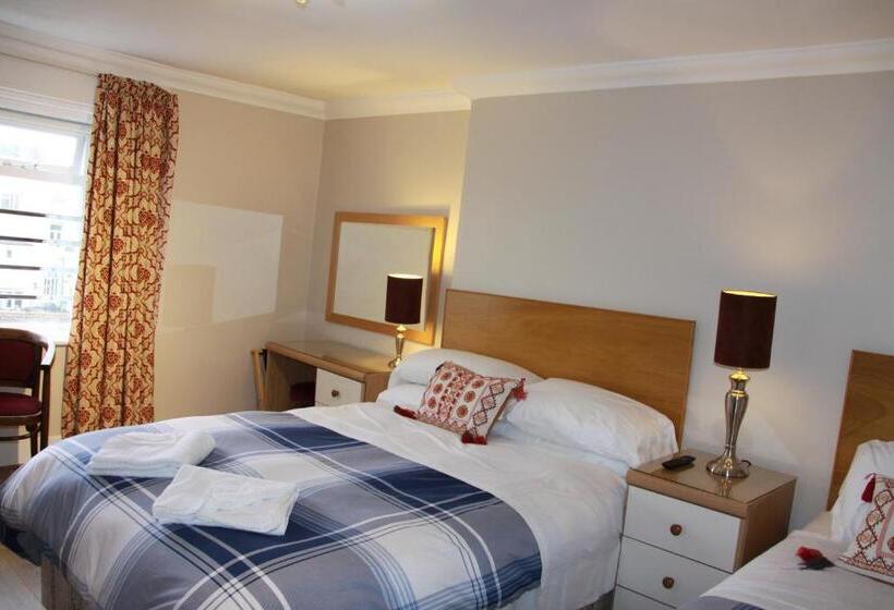 غرفة قياسية ثلاثية, Ambassador