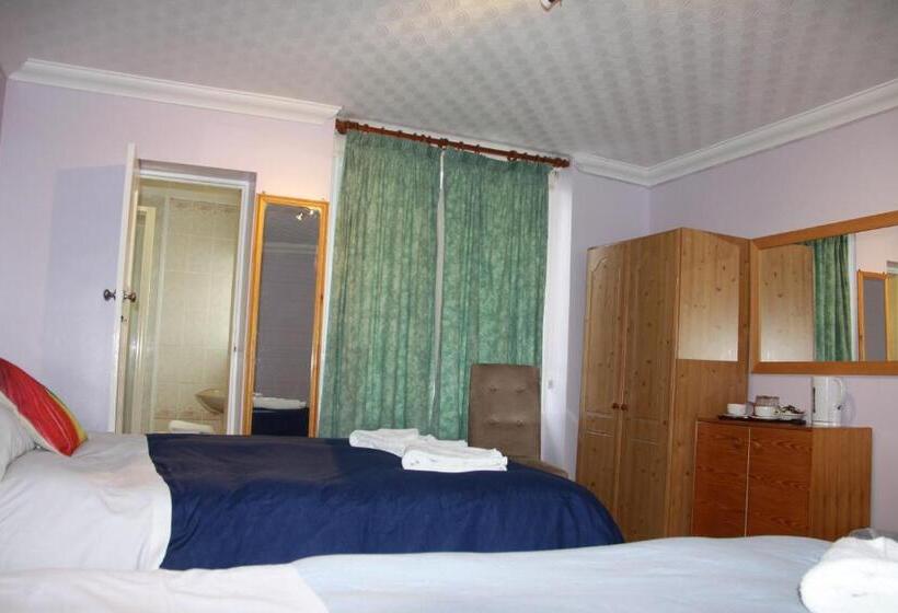 غرفة قياسية رباعية, Ambassador