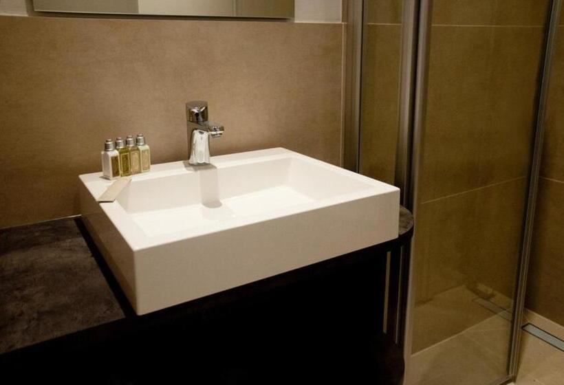 家庭间, Angler Hof