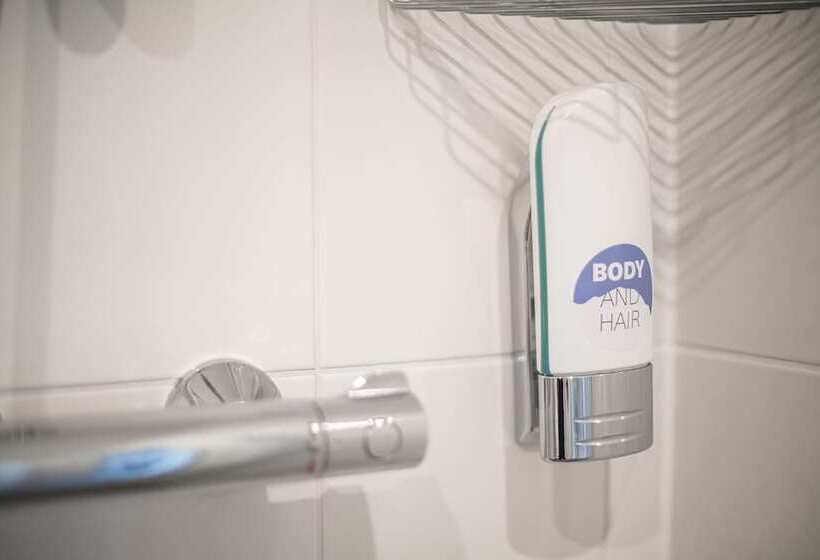 اتاق استاندارد, Big Mama Berlin