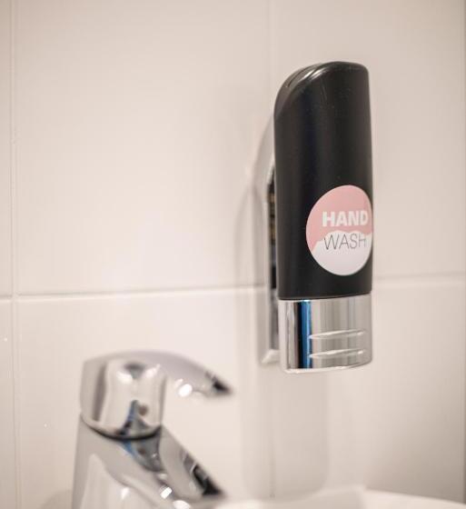 اتاق استاندارد, Big Mama Berlin