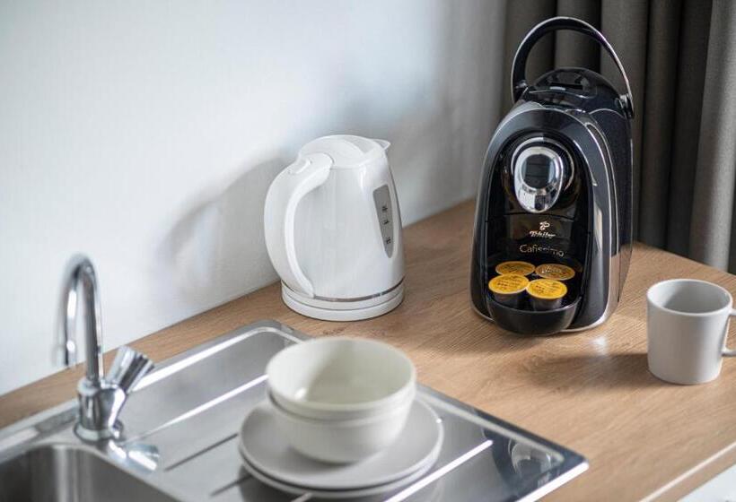 اتاق خانوادگی, Big Mama Berlin