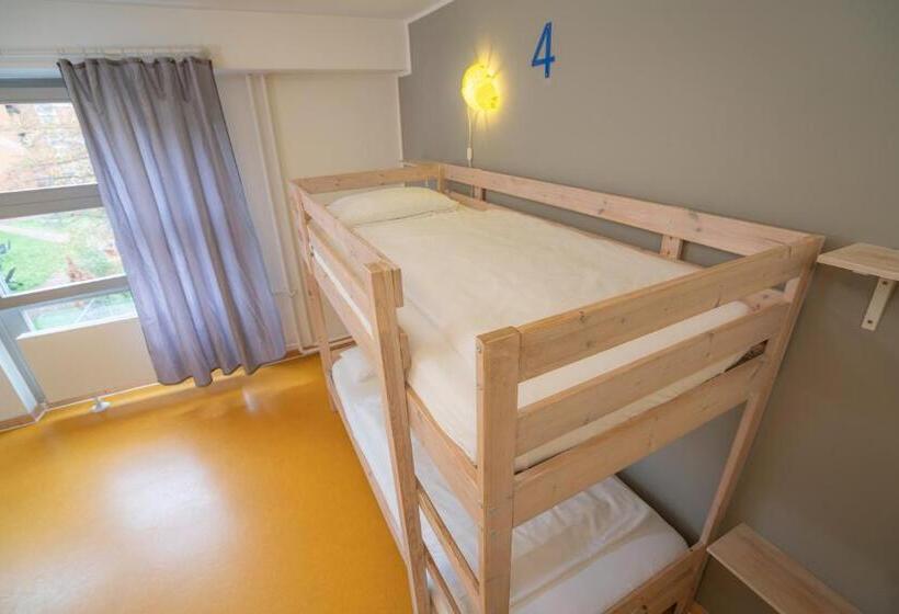 Bed in Shared Room with Shared Bathroom, Big Mama Berlin
