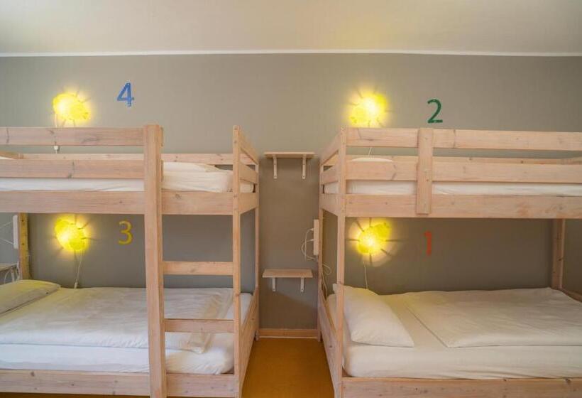 Bed in Shared Room with Shared Bathroom, Big Mama Berlin