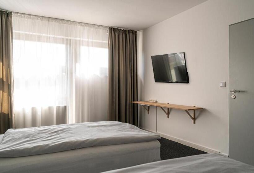 اتاق خانوادگی, Big Mama Berlin