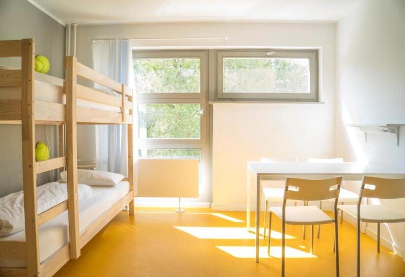 Bed in Shared Room with Shared Bathroom, Big Mama Berlin