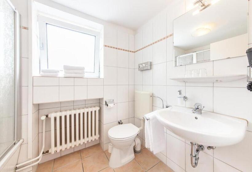 غرفة قياسية رباعية, Drei Kronen Elmshorn