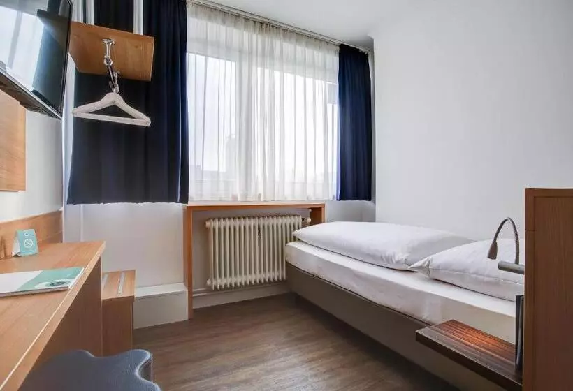 Standard Yhden Hengen Huone, Keese