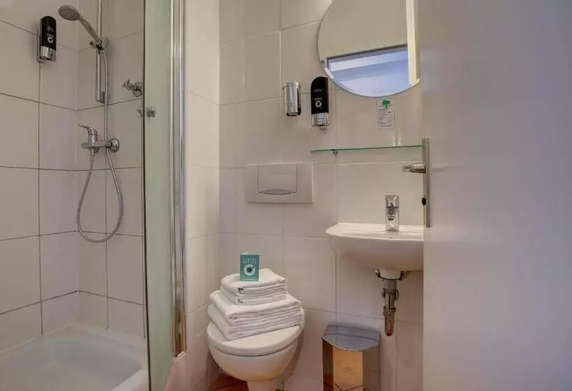 Standard-huone, Keese