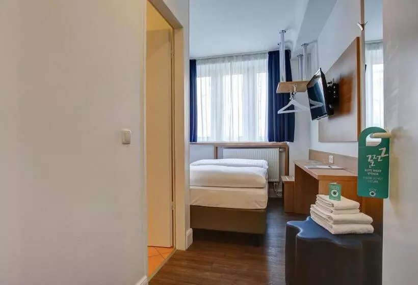 Standard-huone, Keese